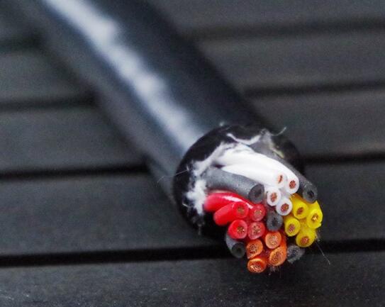耐油高柔性PUR拖链电缆哪家质量好？